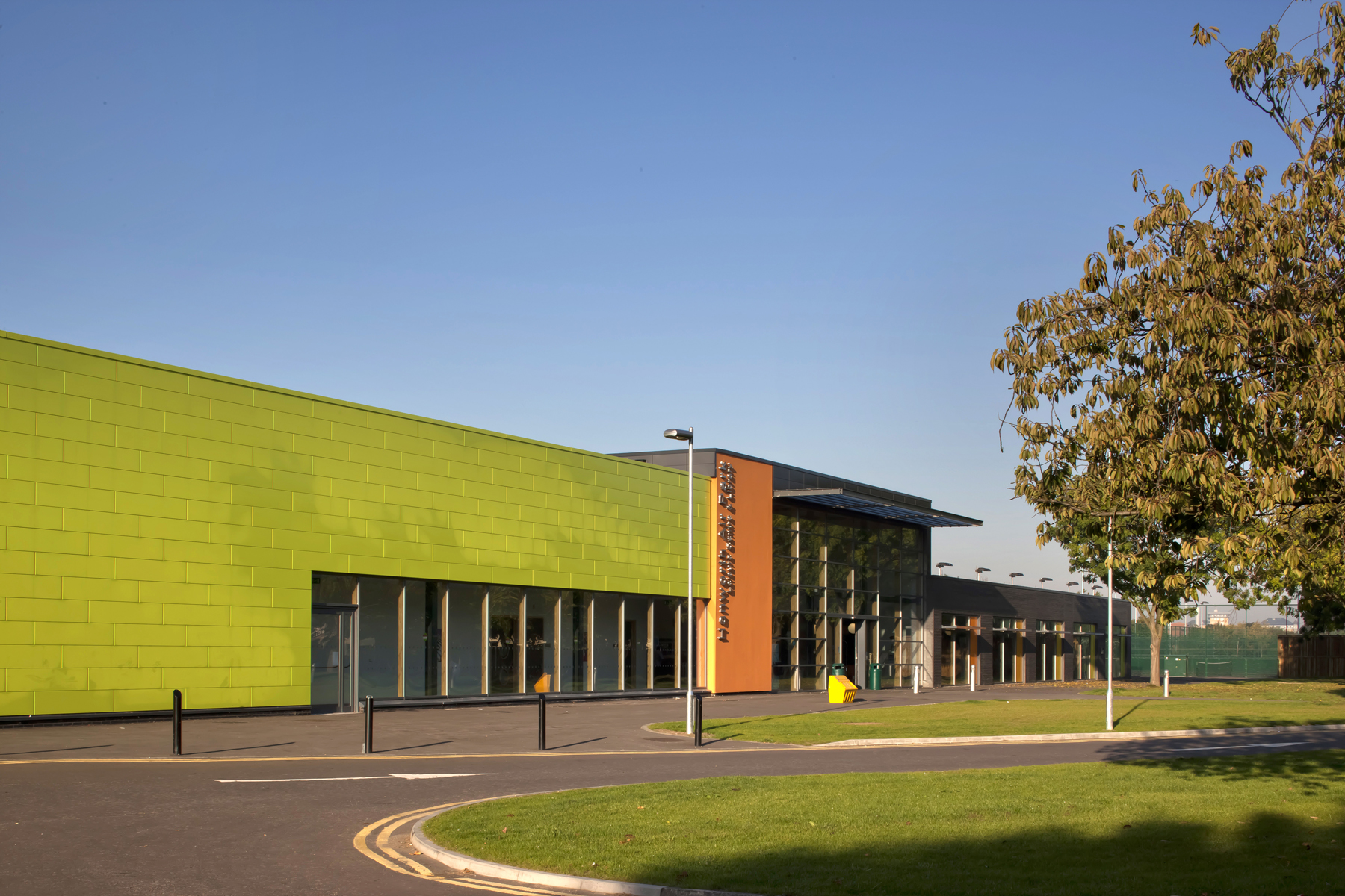 Hanworth Air Park Leisure Centre & Library